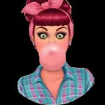 Lou Boswell - @momworks2019 - Instagram