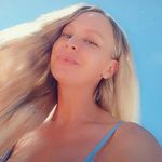 Louise Collier - @loucolrolls - Instagram