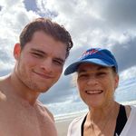 Louise Dempsey - @loudempsey12 - Instagram