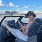 Lauren Miles - @loumiles - Instagram