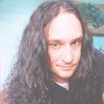 Lou Monroe | Rocker and traveller - @eddiecobain79 - Instagram