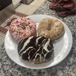 Lou Noel - @sphs.donuts - Instagram