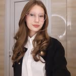 Louise Bender - @louisebender28 - Instagram
