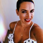 Louise Steadman - @brunetteandtwocurlydogs - Instagram