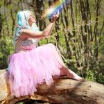 Lucy Bailey - @lucybailey_magicmolly - Instagram