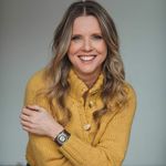 Lucy Baum - Entrepreneur - @shinesparkl_marketingeducation - Instagram
