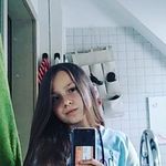 Lucy Chase - @lucychase200 - Instagram