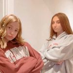 lucy and darby - @cuppastoopids - Instagram