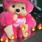 Lucy Fielder - Facebook