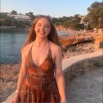 Lucy Rose - Facebook