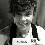 Lucy Irwin - @average5sosaccount - Instagram