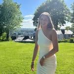 Lucy Nixon - @lucynixon23 - Instagram