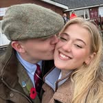 @_lucysimmons - Instagram