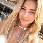 Lucy Sommer - @sanp_ine - Instagram