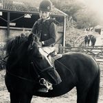 Lucy Starr - @lucy_eq25 - Instagram