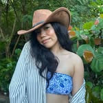 C. ✨ - @luda_cris_tal - Instagram