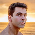 Luís Paes - @yogabyluis - Instagram
