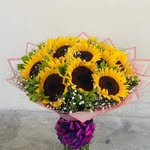 Luis Rua Montoya - @florerialamanodedios - Instagram
