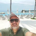 Luis Alfonso Serratos Virgen - @alfonsoserrat - Instagram