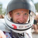 Lukas Strong - @lukastronaut - Instagram