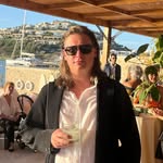 Luke Montgomery - @lukeatthispicture - Instagram