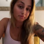 𝕃𝕦𝕟𝕒 𝔹𝕖𝕣𝕘𝕖𝕣 - @_aralecq - Instagram