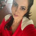 Luna Charles - Facebook