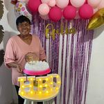 Luz Robinson - @luzrobinsonsai - Instagram