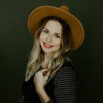 Lydia Nicholson - @twopinesphotography - Instagram