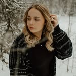 Lydia Wiebe - @lydianoelphotography - Instagram