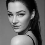 Lydia Schwarz - @sharmaran_777 - Instagram