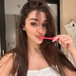 Lydia Wallis - @lydiawallis924 - Instagram