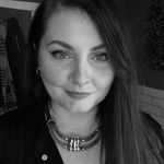 Lydia Evling-Walton - @theawkwarddentalnurse - Instagram
