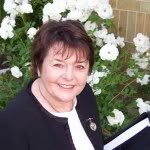 Lyn Hall - @lynhall_celebrant - Instagram