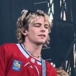 Ross Shor Lynch - @ross_lynch - Instagram
