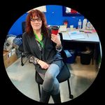 Lynda Powell - @lyndaburtpowell - Instagram