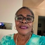 Lynette Wallace - @lynettewallace44 - Instagram