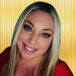 Sara Abrams | Social Media Skills & Beauty Hacks for Messy Moms - @saralynnabrams - Instagram