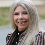 Lynn Cotter - @lynncotter347 - Instagram