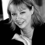 Lynn Gribble - @lynngribbletalkingtrends - Instagram