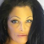 Shelly Lynn Halliday - @shelly_lynn_halliday - Instagram