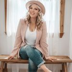 Ricki Lynn Mitchell - @ricki_lynn_mitchell - Instagram