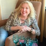 Lynn Bailey Travers - @lynn.travers - Instagram