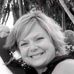 Lynn Prakas - Your Vines Gal with The Traveling Vineyard - Facebook