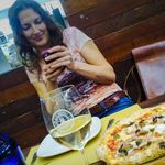 Amber Lynn Vitale - @shetravelssheeats - Instagram