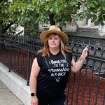 Lynn Volk - @lynnvolk - Instagram
