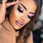 Rumbidzai Lynne Dube - @rumbidzailynne - Instagram