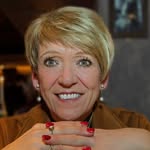 Lynne Roberts - @lynneroberts286 - Instagram