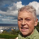 Lynne Sara - @lynnebeingmybestself - Instagram