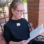 Mabel - Bookstagram - @belrost - Instagram